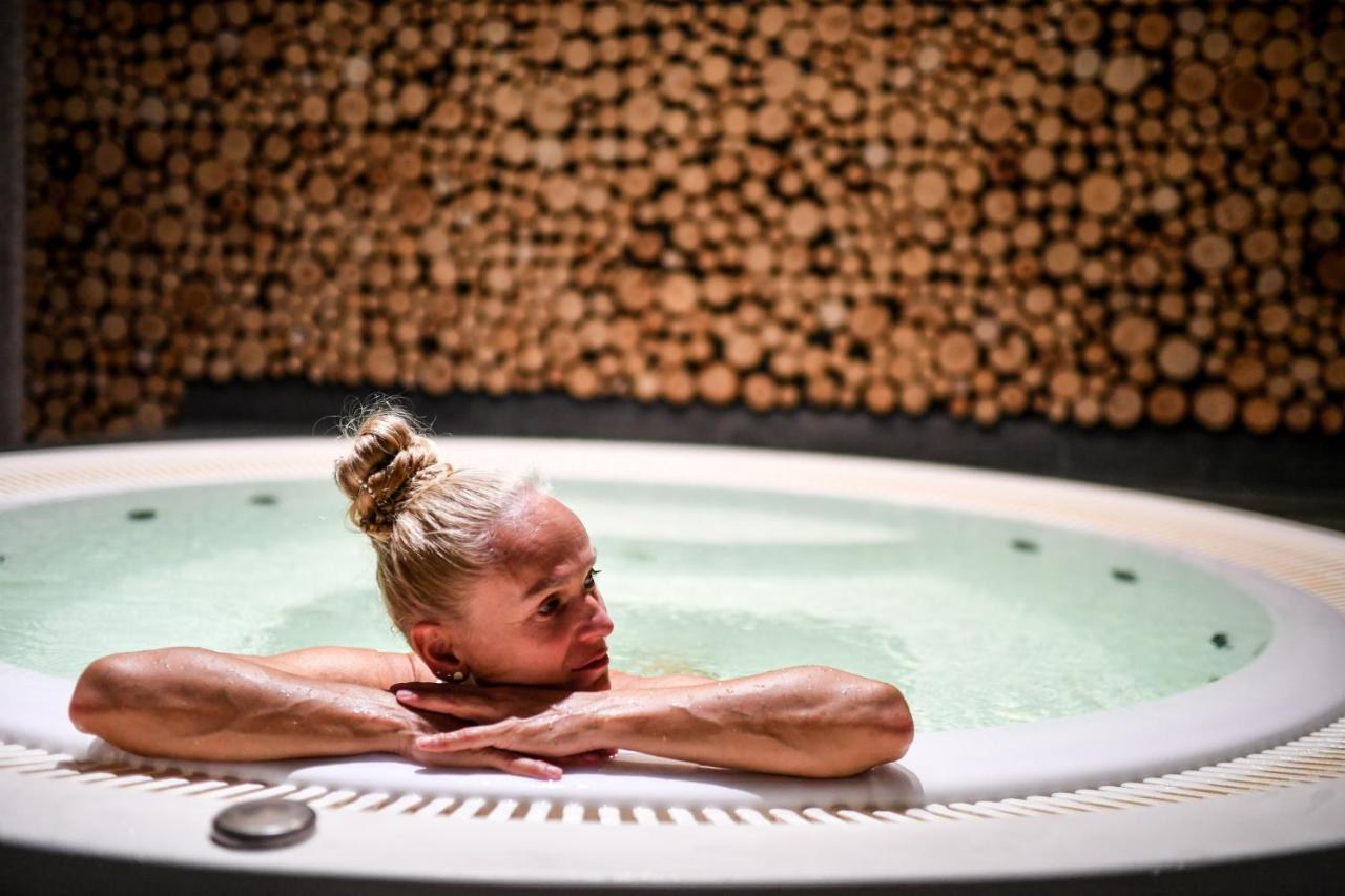 Hotel Bonifacio Spa&Sport Resort Sochocin Eksteriør bilde